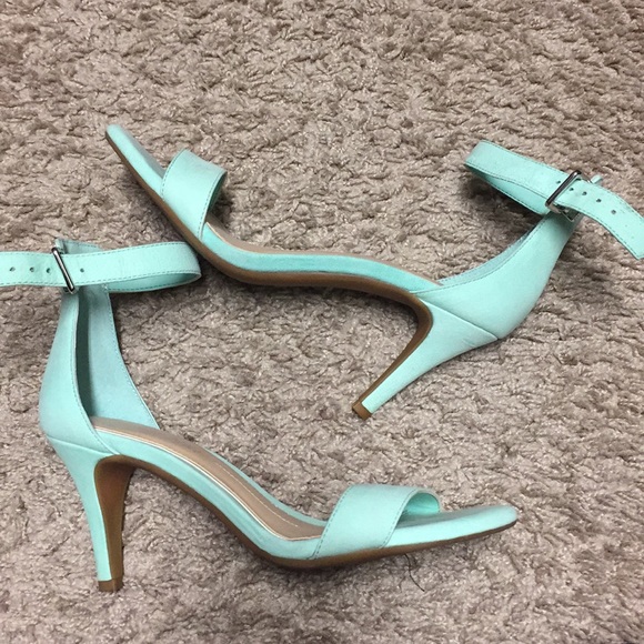 Gianni Bini Sea foam green heels - Picture 2 of 2